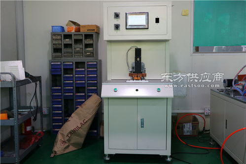 華鑫同創(chuàng)自動化科技 音頻頭自動焊錫機公司圖片